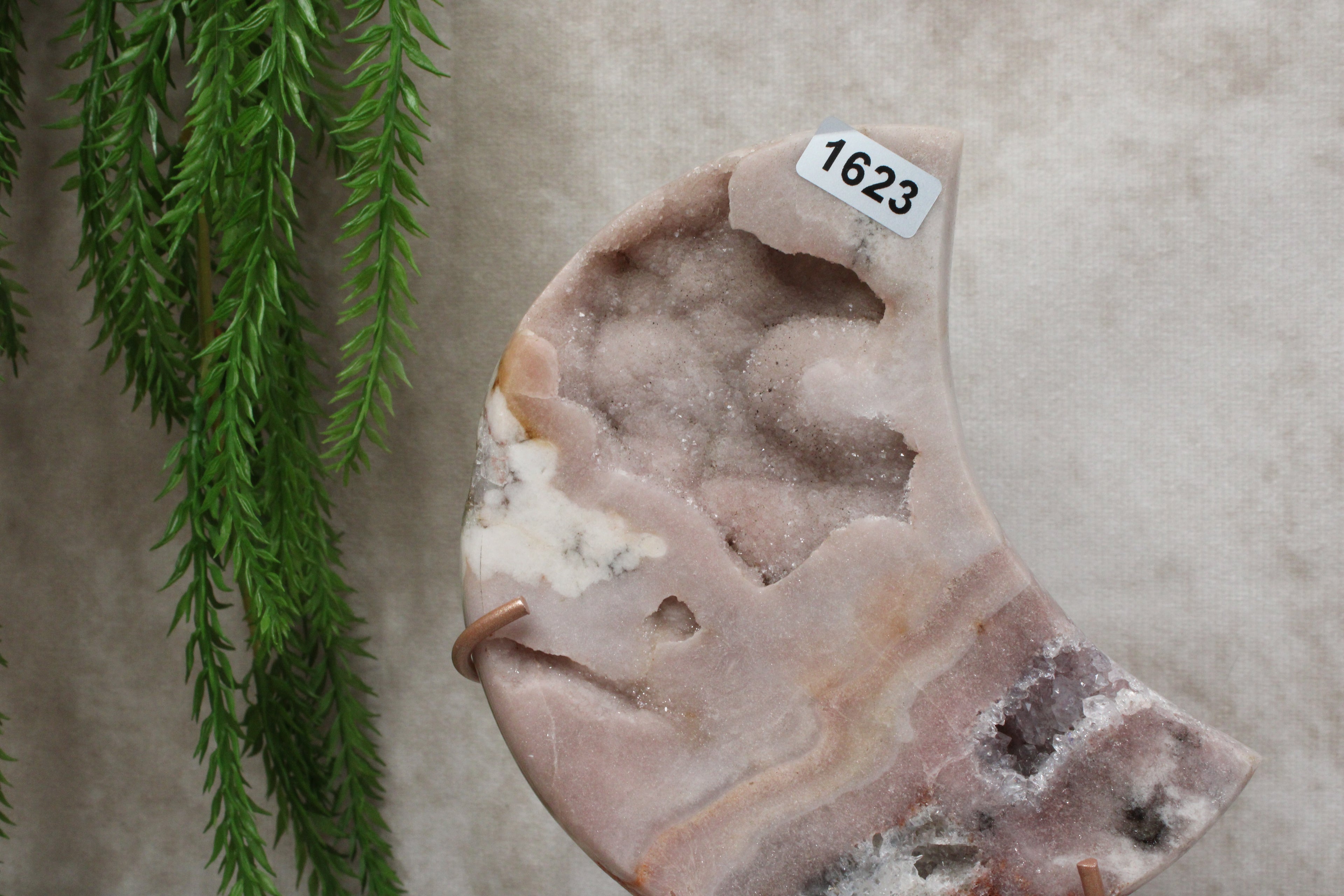 Roze amethist maan #1623