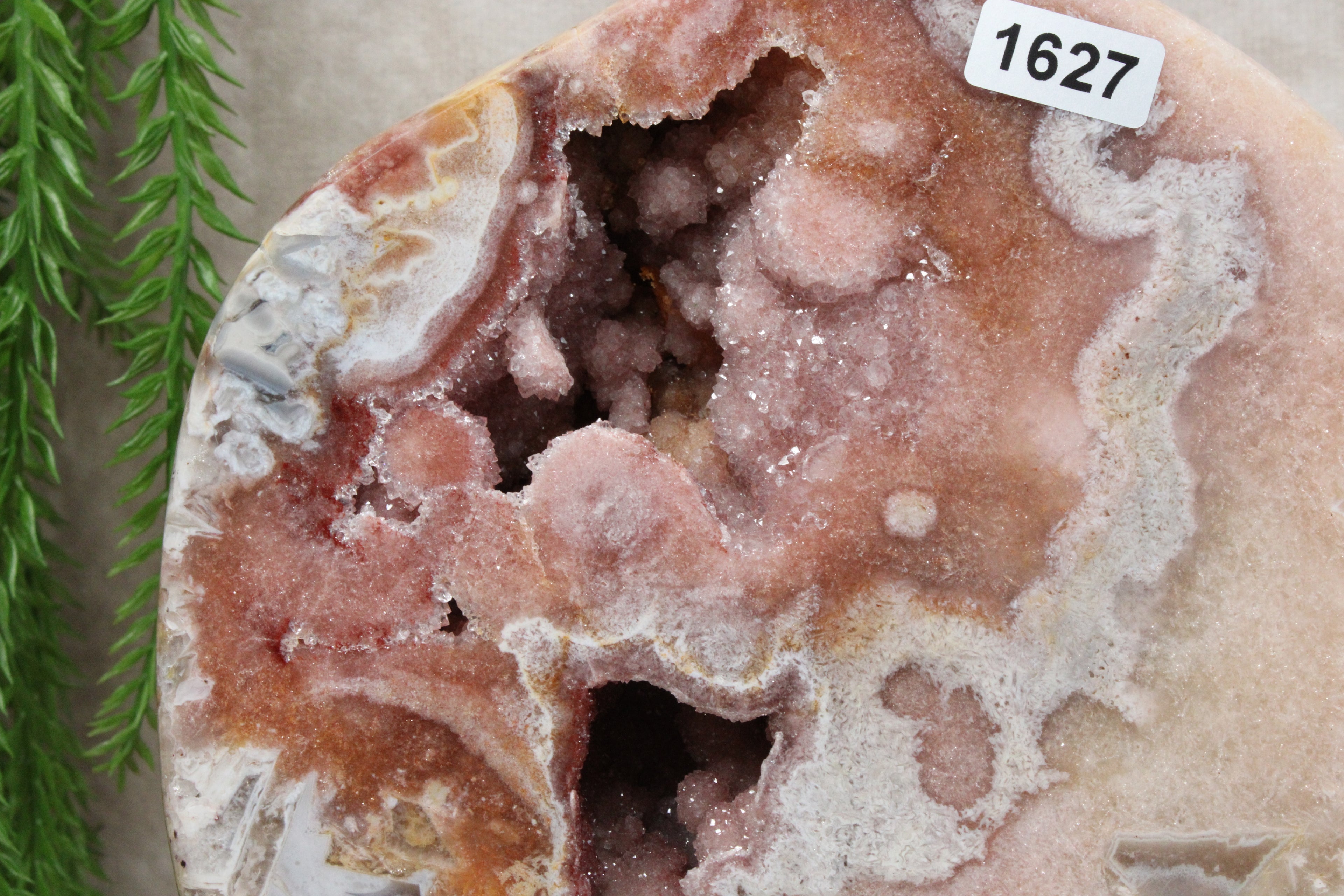 Roze amethist op standaard #1627