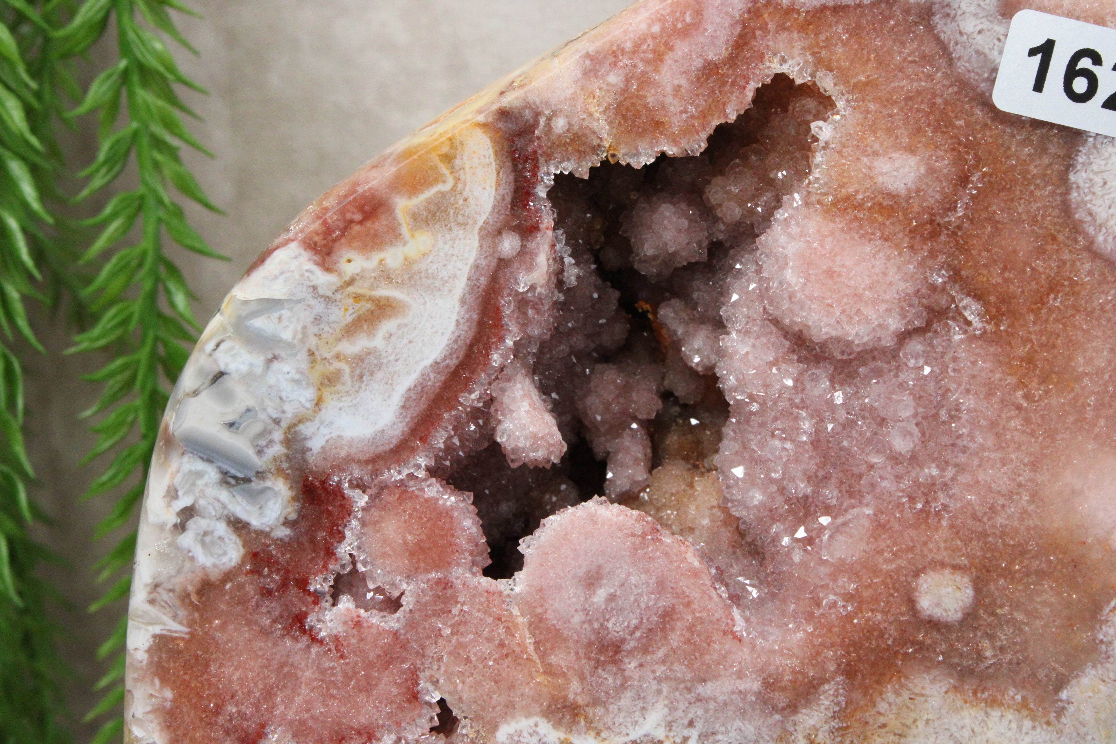 Roze amethist op standaard #1627