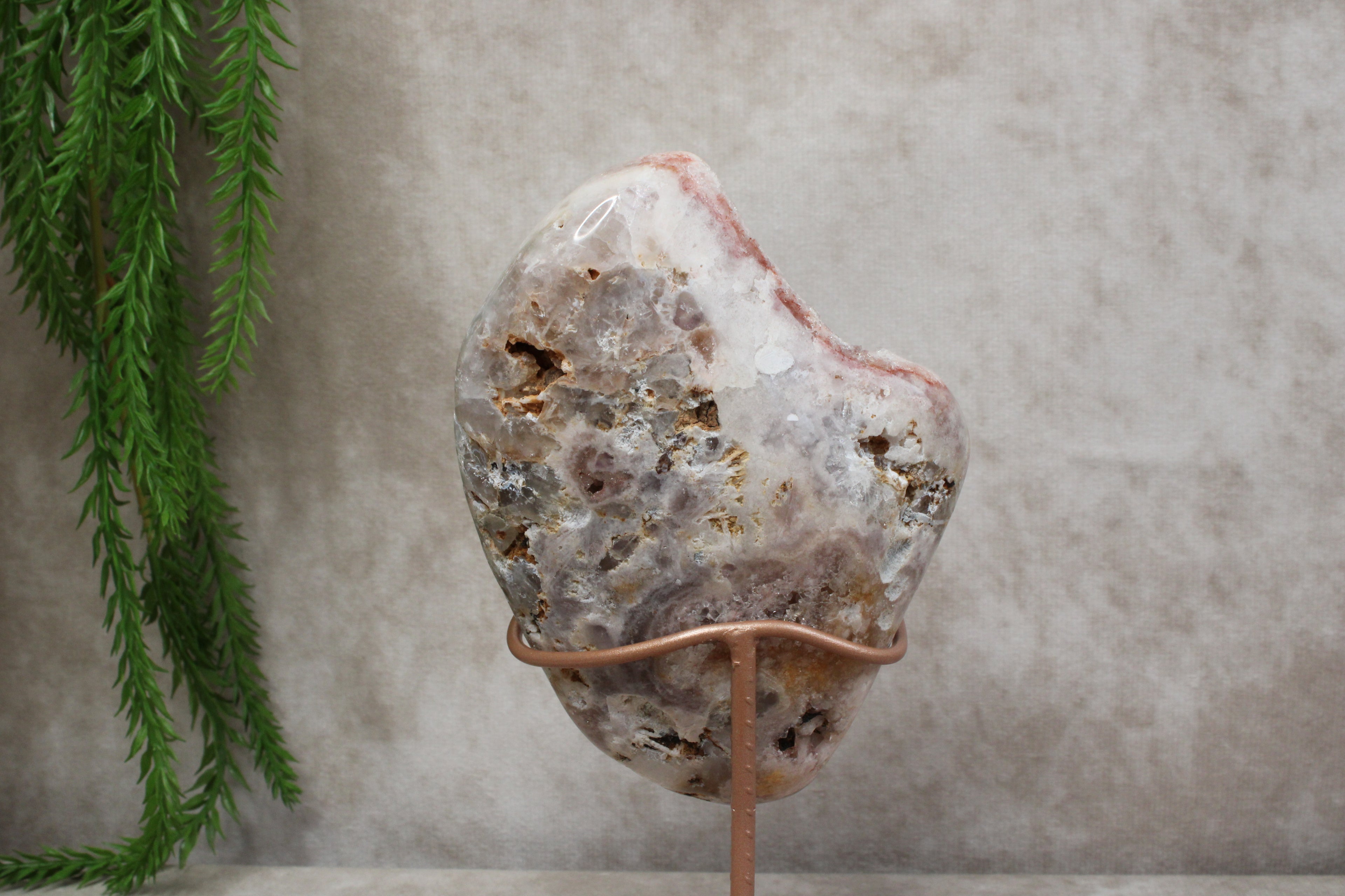 Roze amethist op standaard #1677