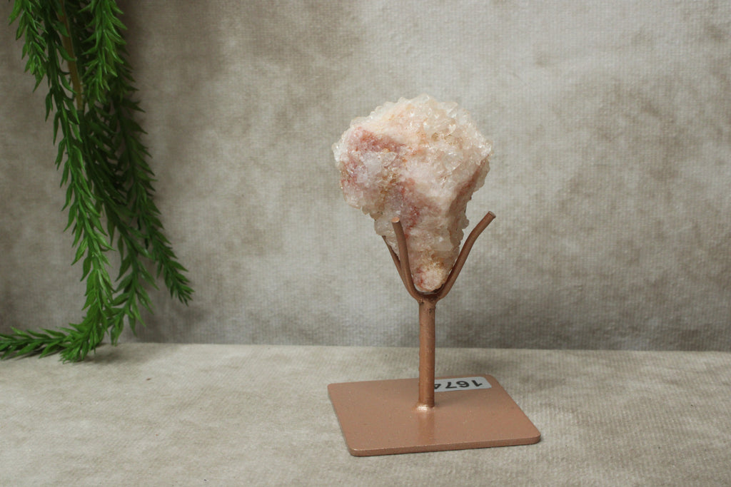 Roze amethist op standaard #1674