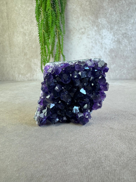 Amethist cluster #0642