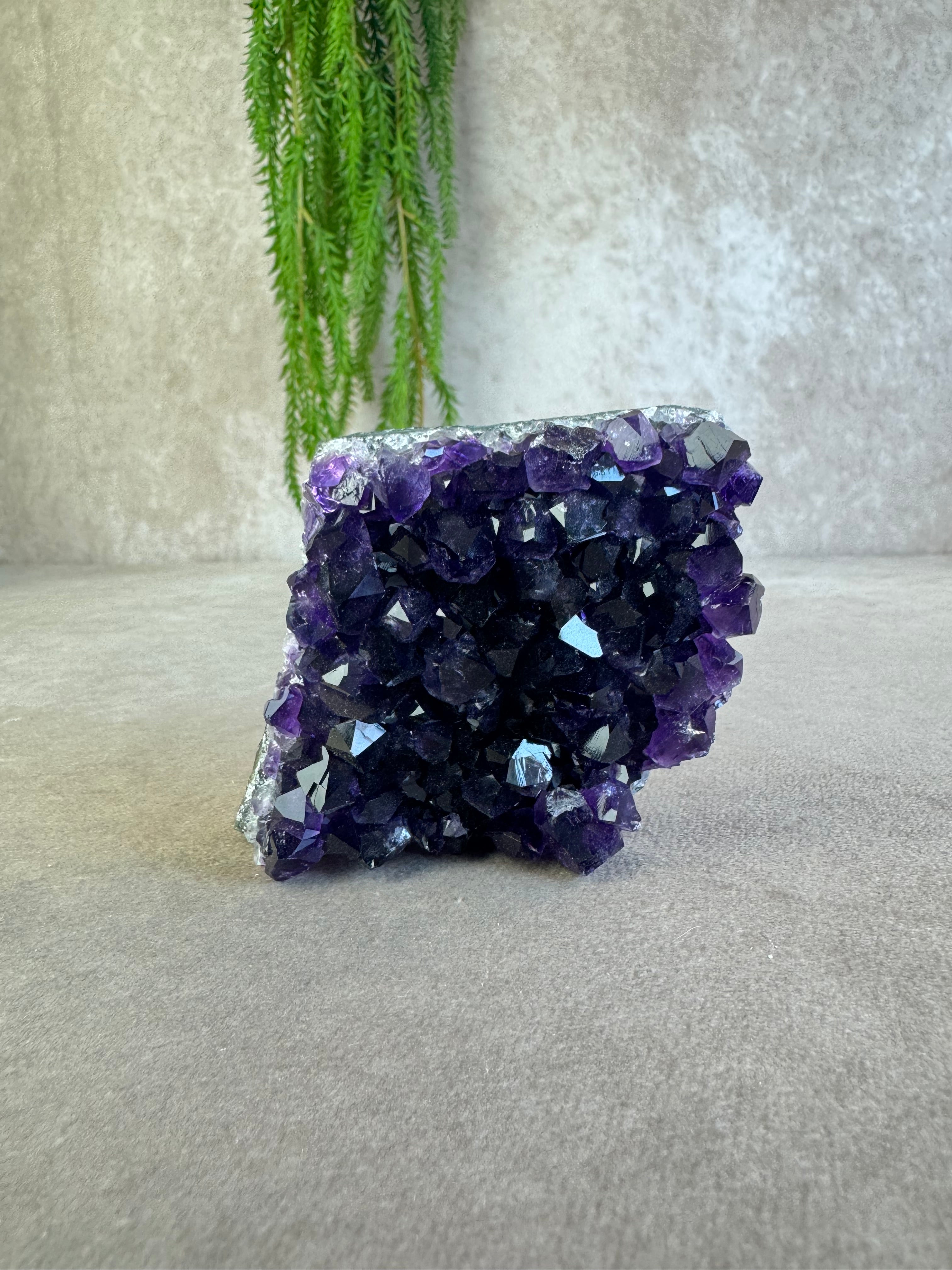 Amethist cluster #0642