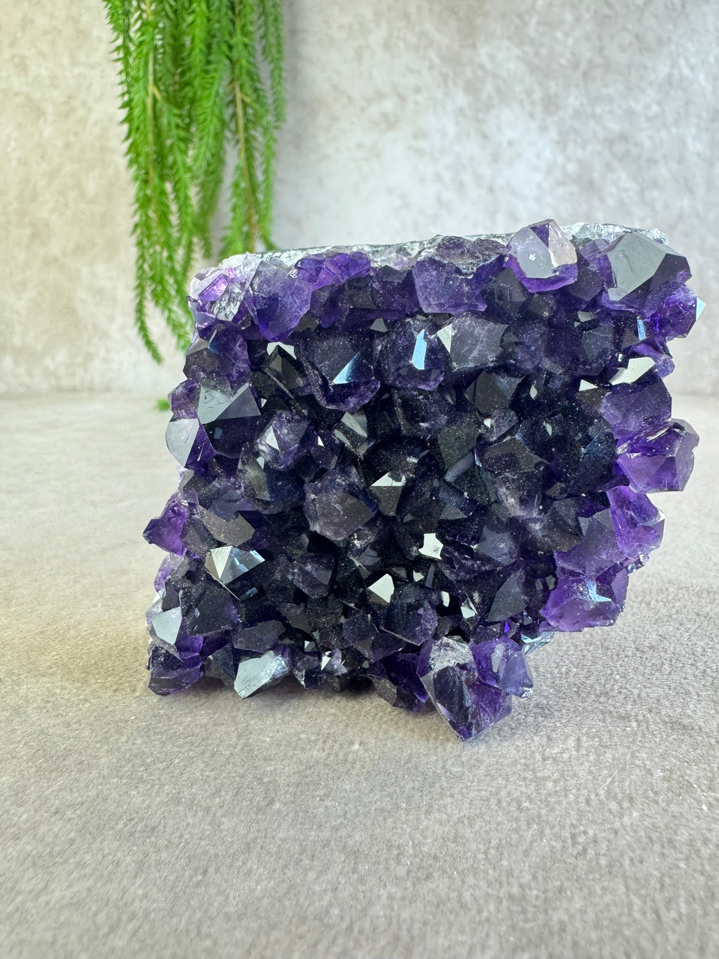 Amethist cluster #0642