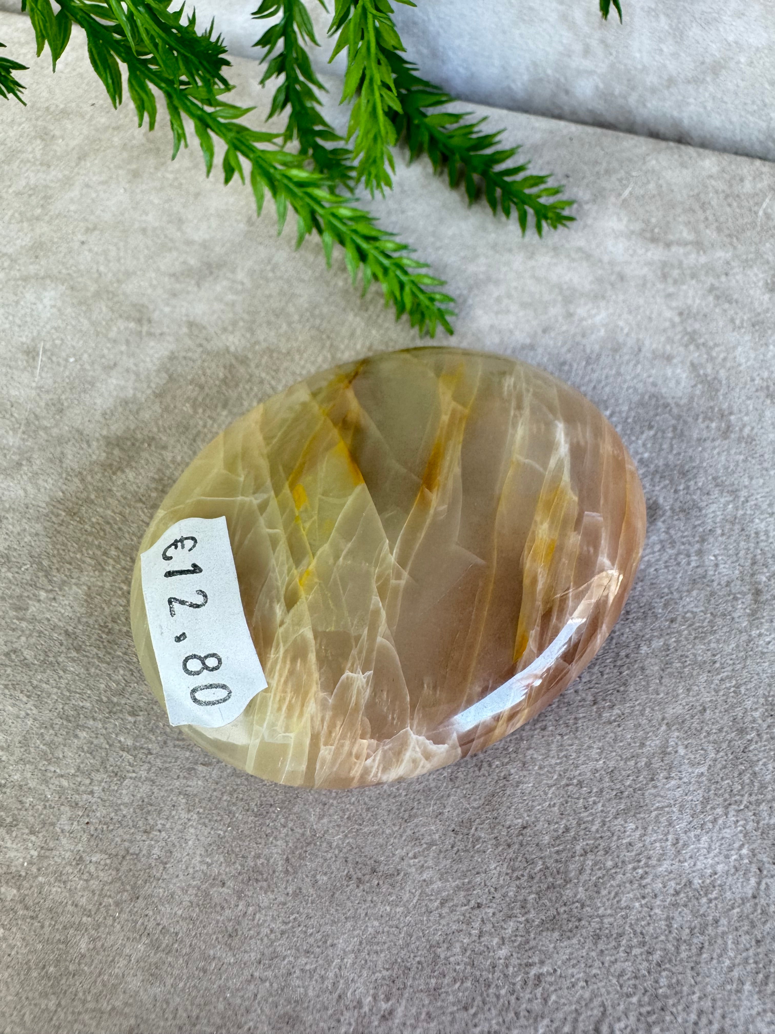 Handsteen maansteen #32