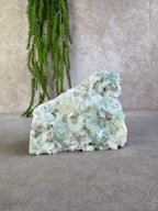 Apofyliet met witte stilbiet cluster