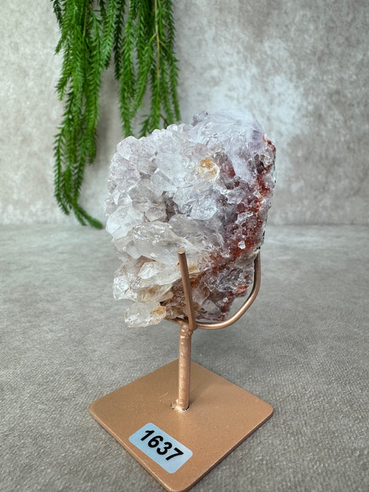 Roze amethist cluster op standaard #1637