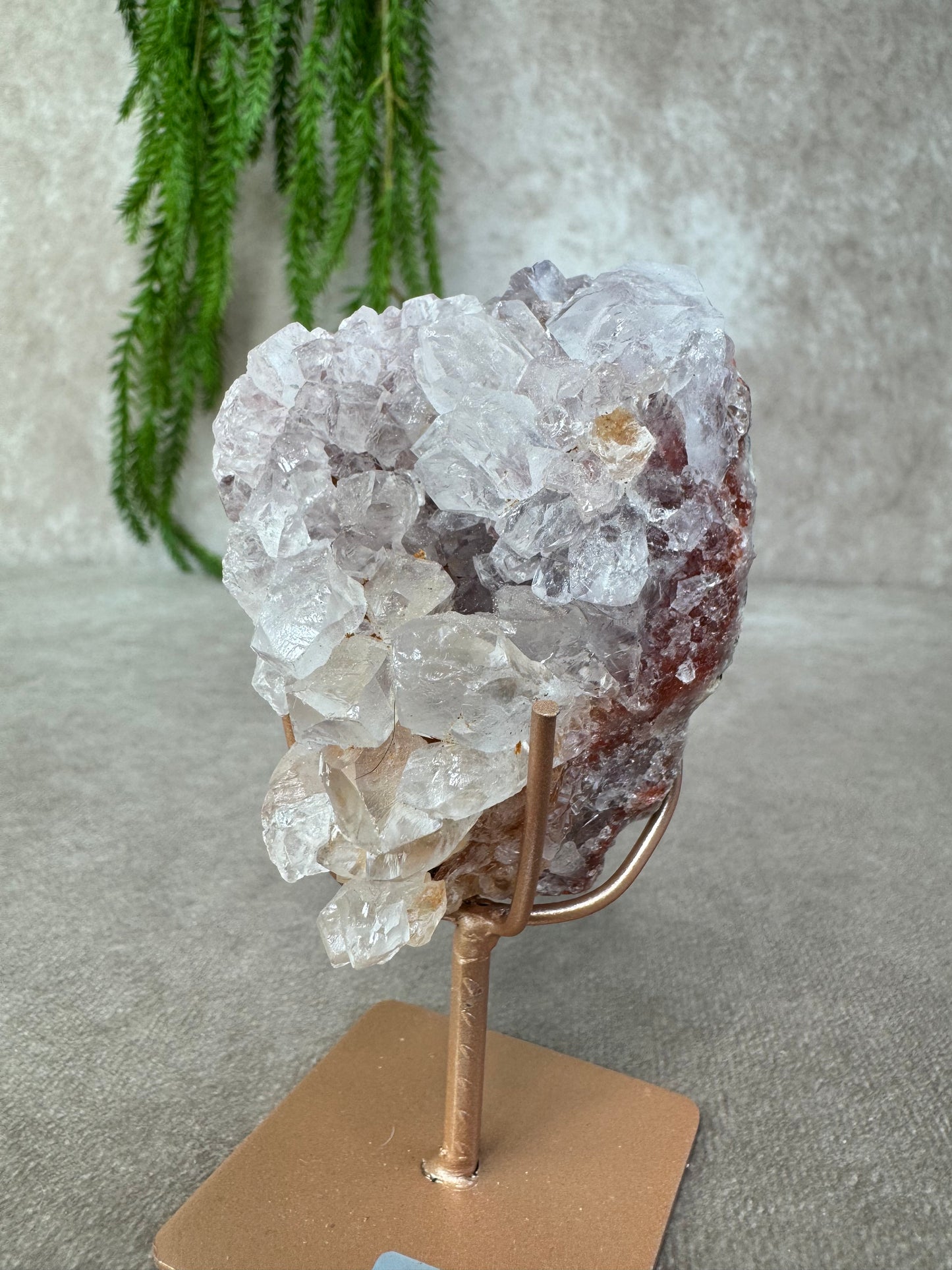 Roze amethist cluster op standaard #1637