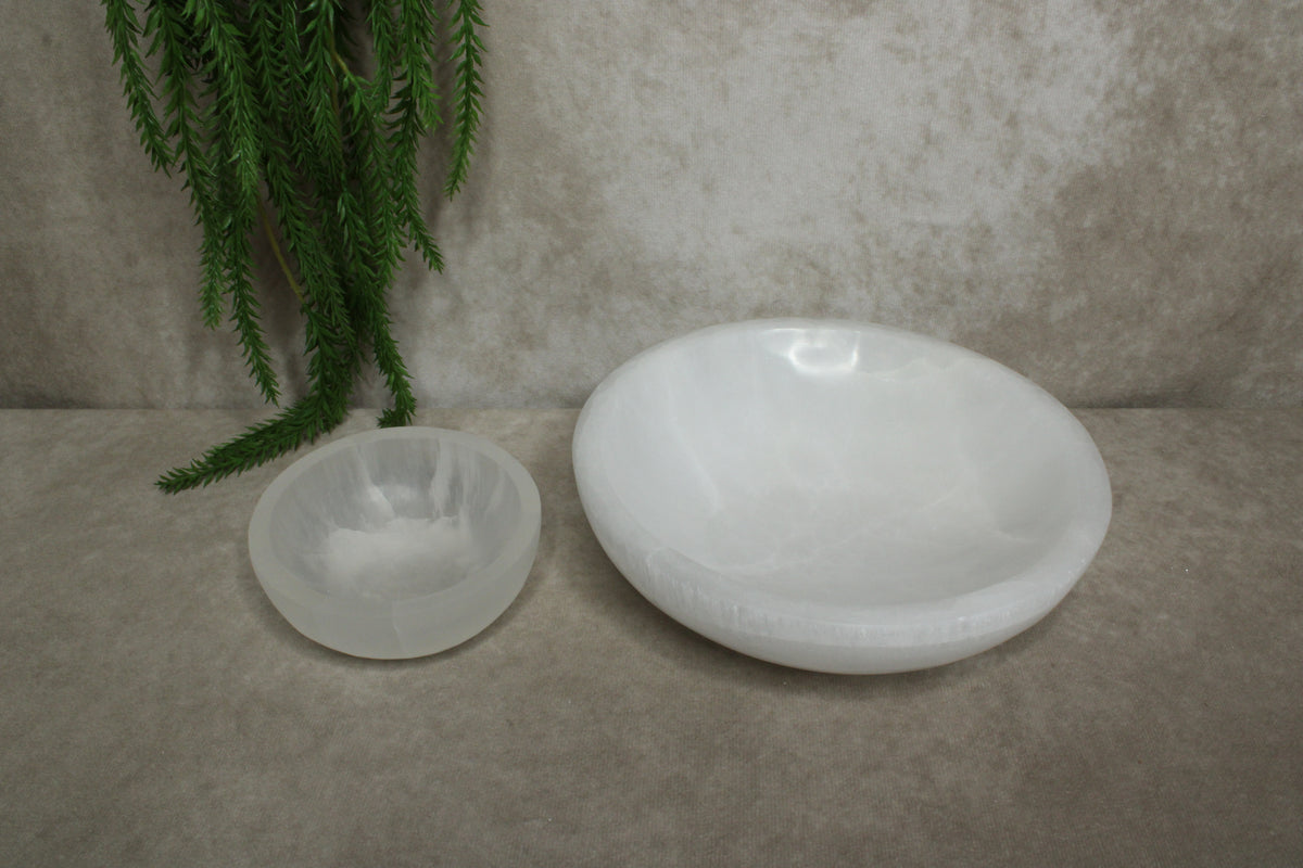 Handgemaakte ronde houten wierookhouder & brander met Handgemaakte ronde houten wierookhouder & brander met