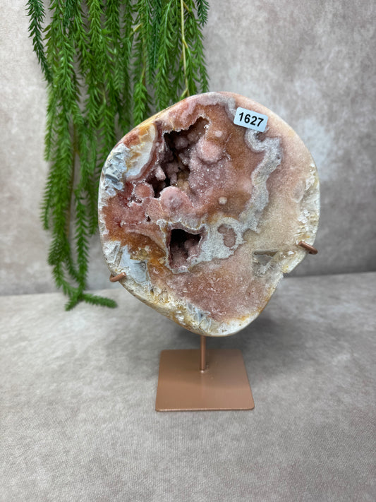 Roze amethist op standaard #1627