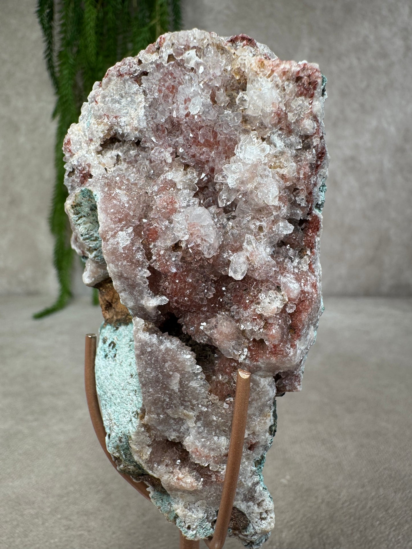 Roze amethist op standaard #1671