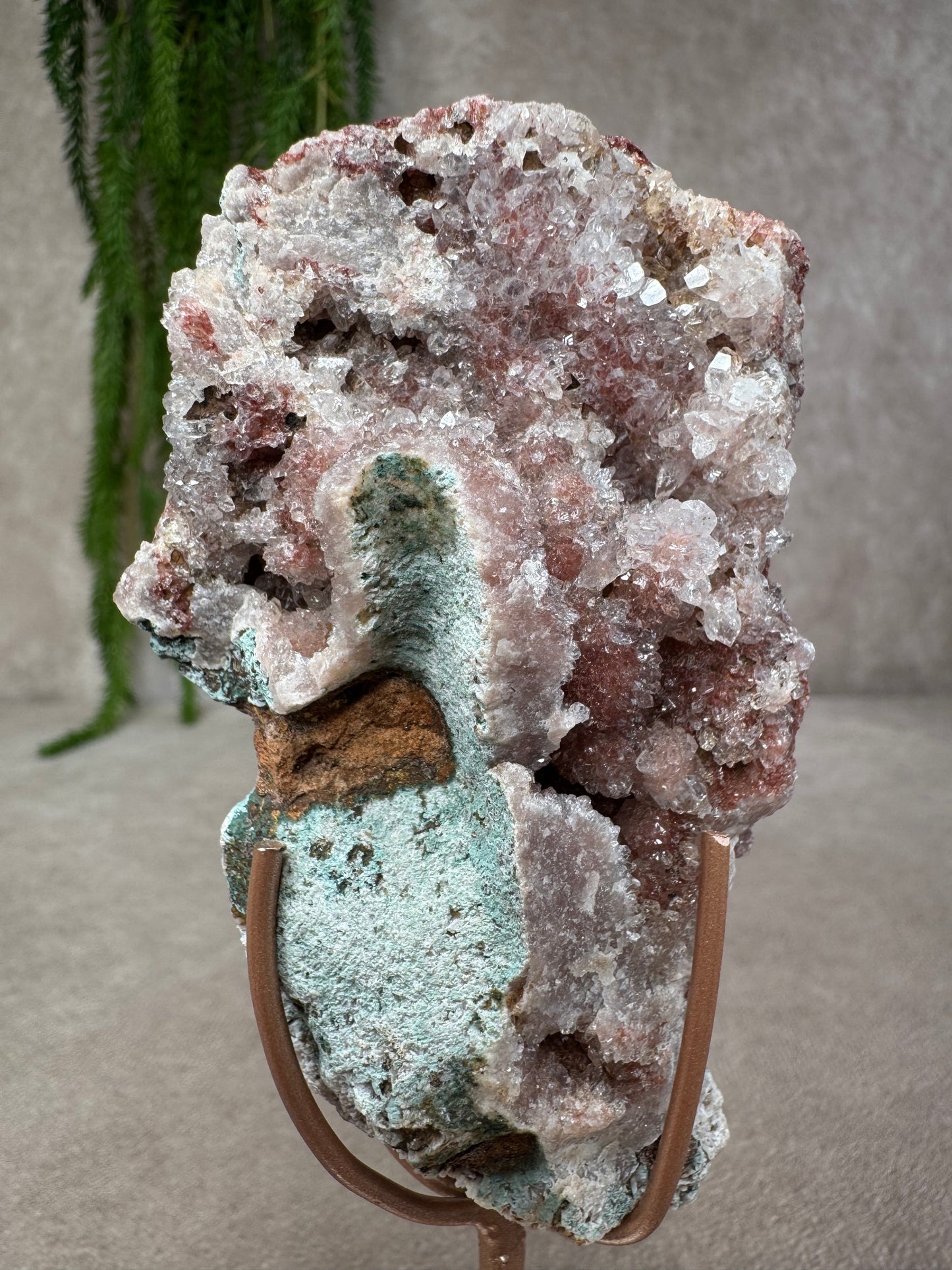 Roze amethist op standaard #1671