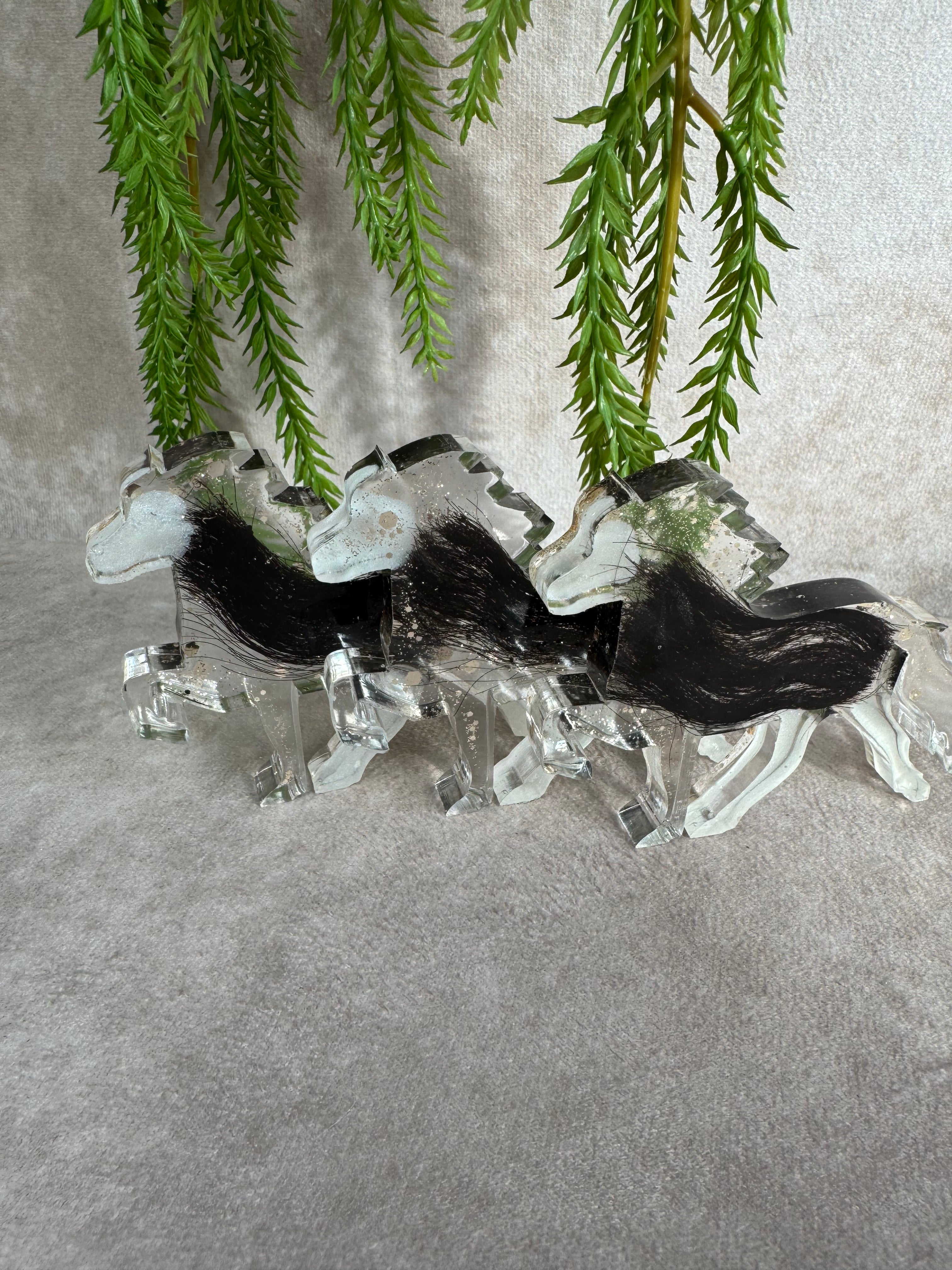 Epoxy paarden beeldje 3 maten