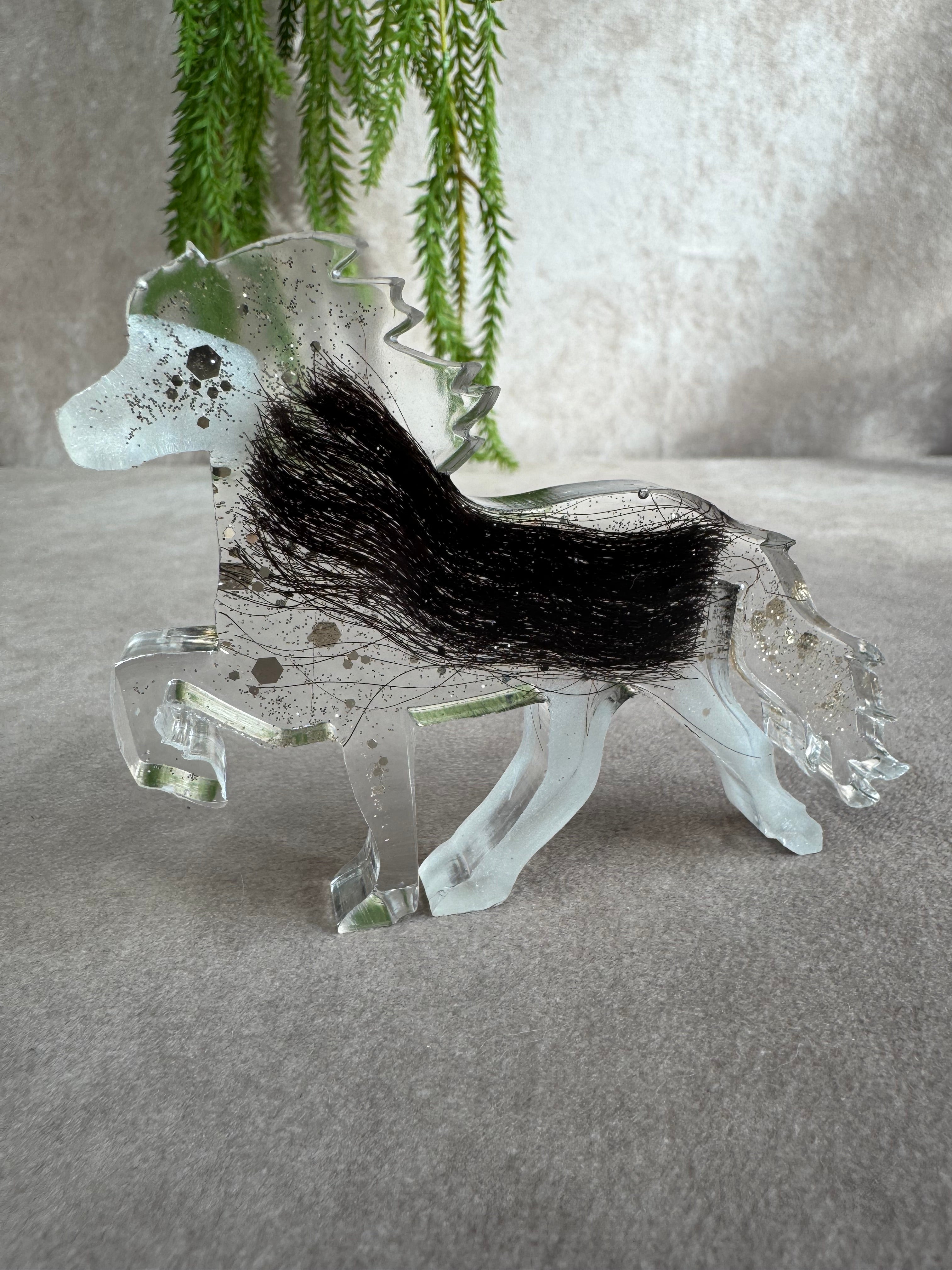 Epoxy paarden beeldje 3 maten