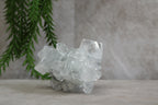 Cluster van blauwe chalcedoon, kwarts en apofylliet #99