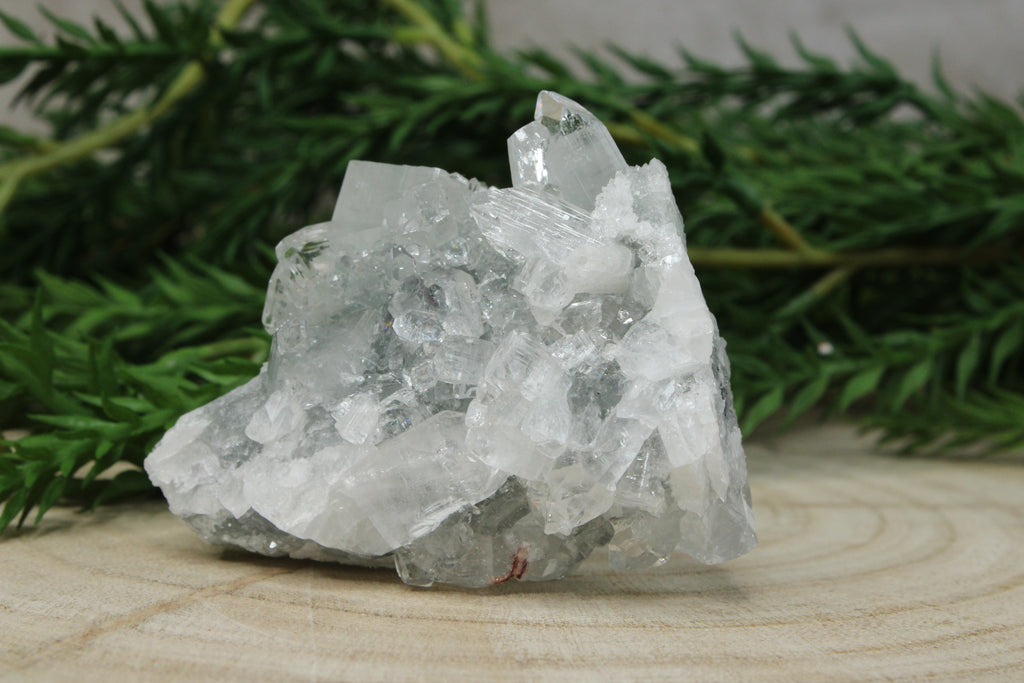 Cluster van blauwe chalcedoon, kwarts en apofylliet #2