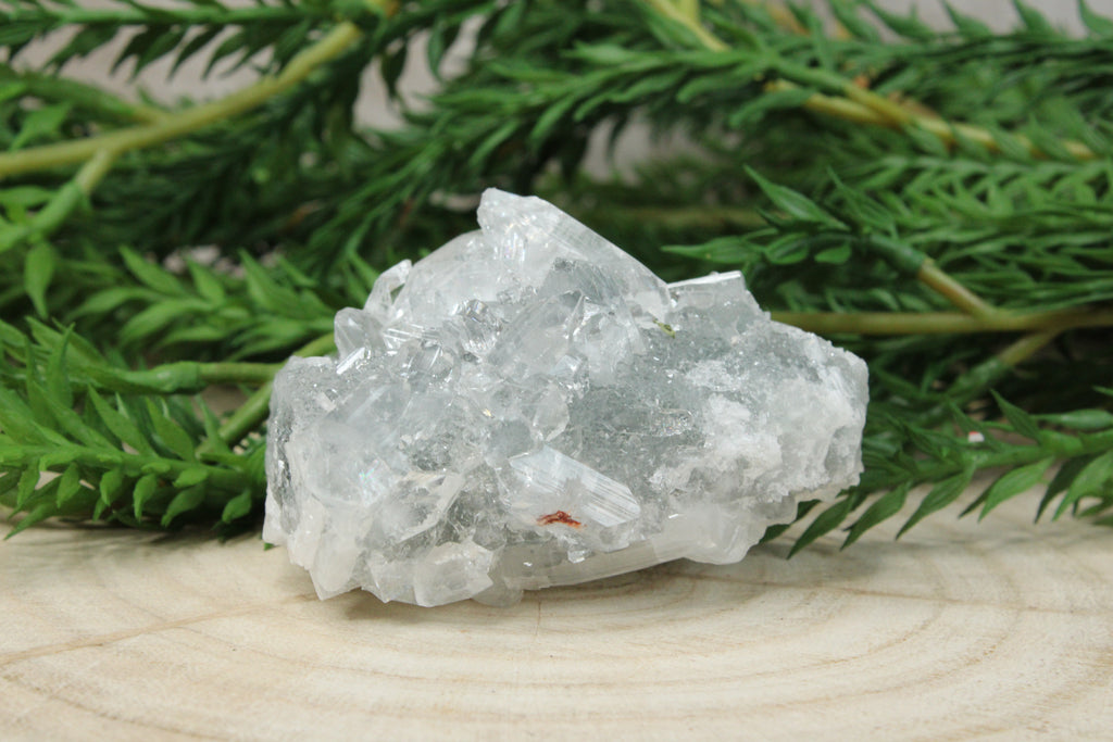 Cluster van blauwe chalcedoon, kwarts en apofylliet #2