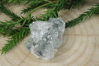 Cluster van blauwe chalcedoon, kwarts en apofylliet #2