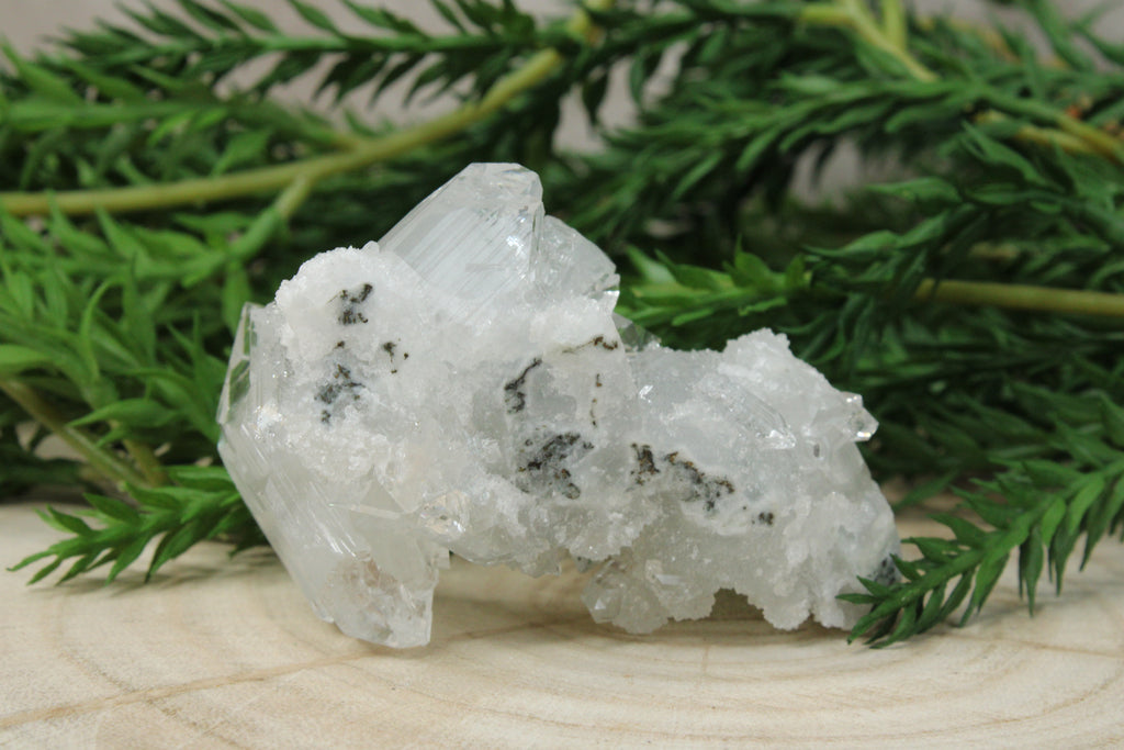 Cluster van blauwe chalcedoon, kwarts en apofylliet #3