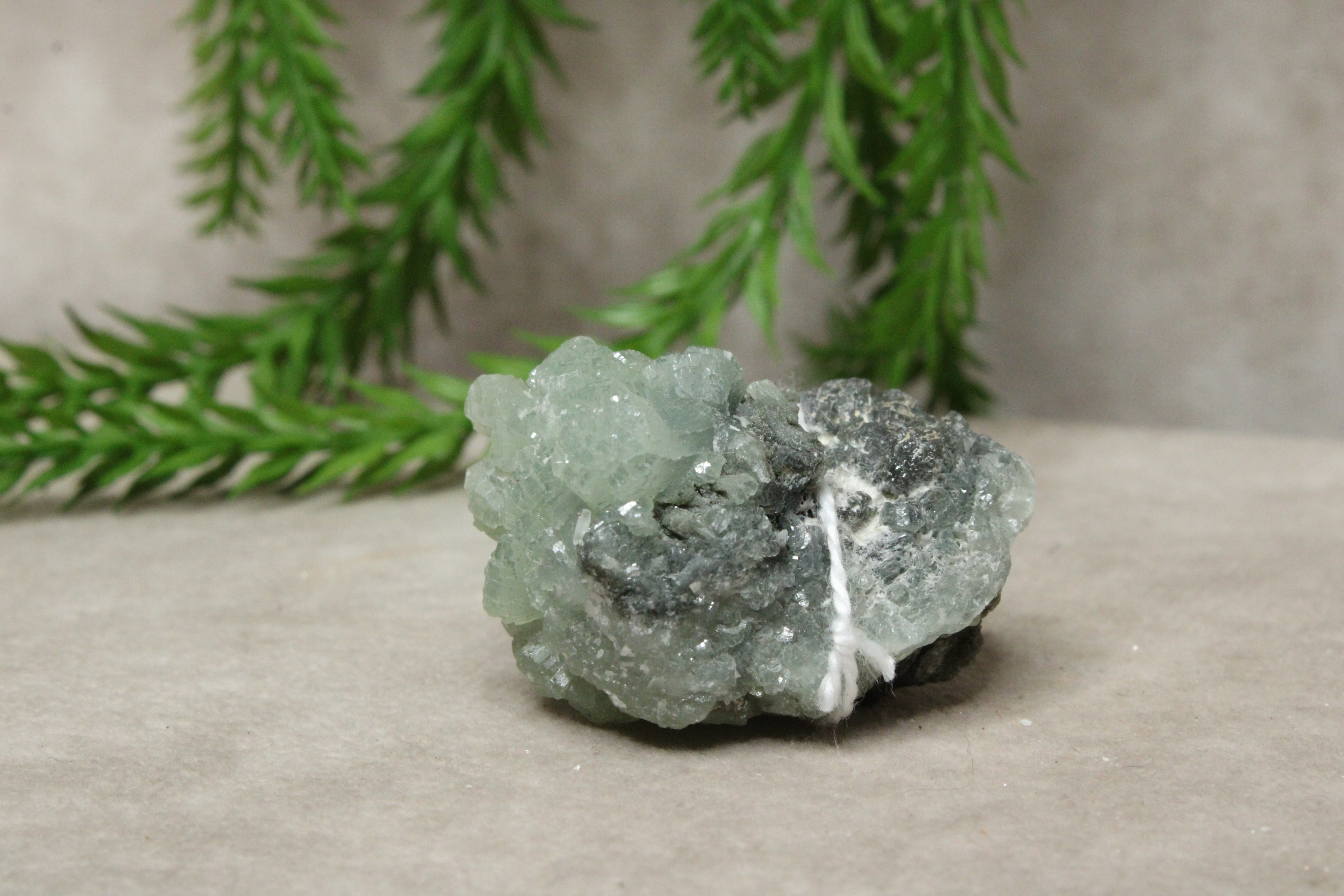 Prehniet cluster #54