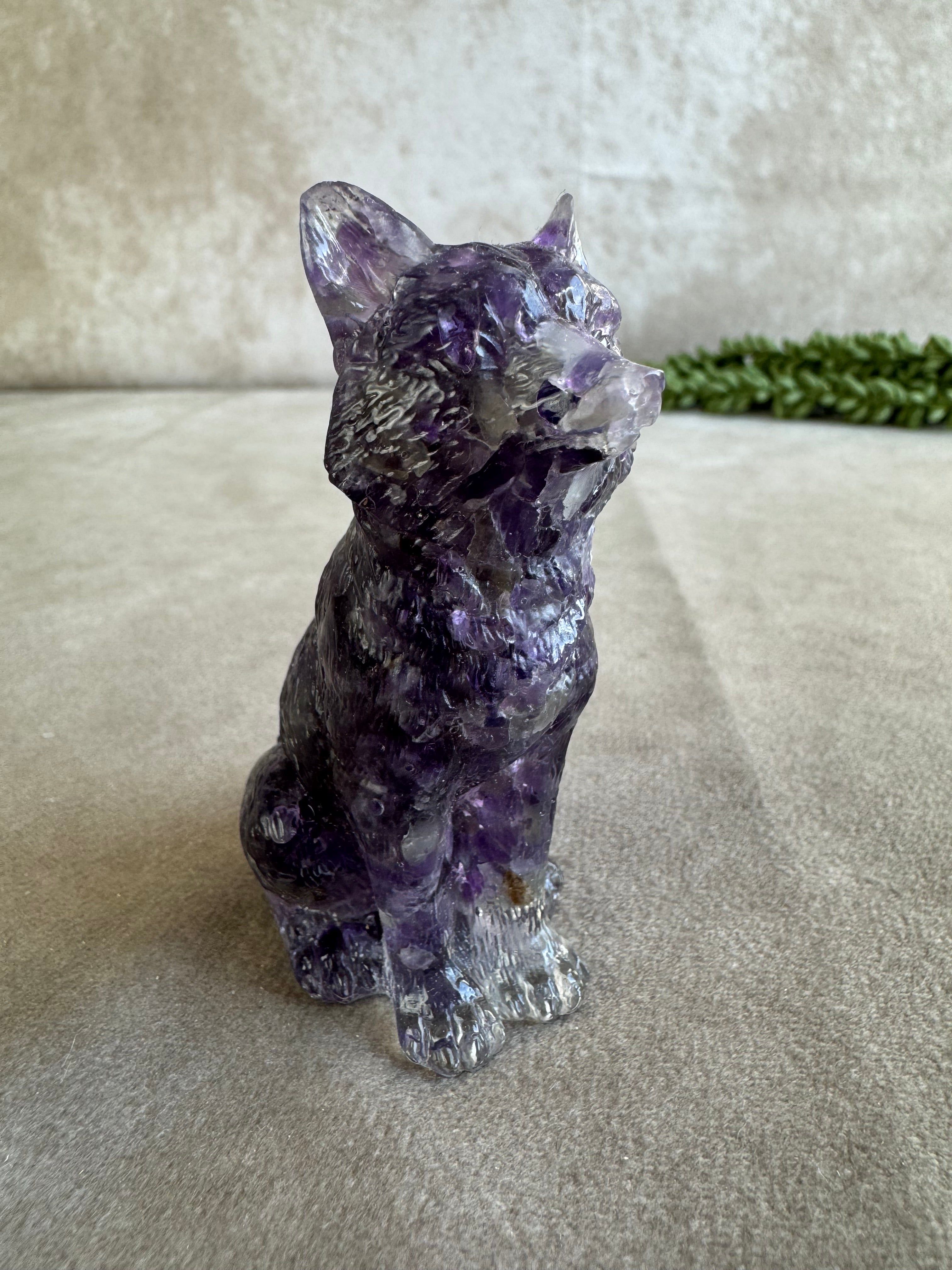 wolf met amethist chips